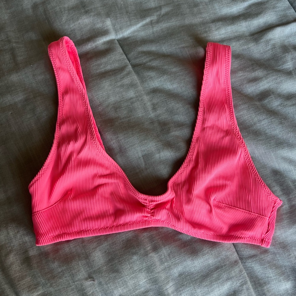 hot pink aerie scoop neck bikini top, size M *FINAL SALE*